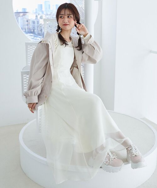 MAJESTIC LEGON（マジェスティックレゴン）の「シアーレディキャミワンピ（ワンピース・レディース・チャコールグレー/ブラック/グレイッシュベージュ/アイボリー・MEDIUM/SMALL/X-SMALL）」の7枚目の写真