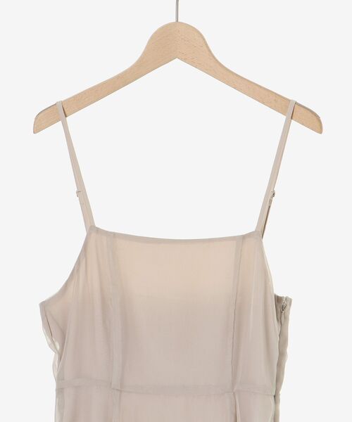 MAJESTIC LEGON（マジェスティックレゴン）の「シアーレディキャミワンピ（ワンピース・レディース・チャコールグレー/ブラック/グレイッシュベージュ/アイボリー・MEDIUM/SMALL/X-SMALL）」の22枚目の写真