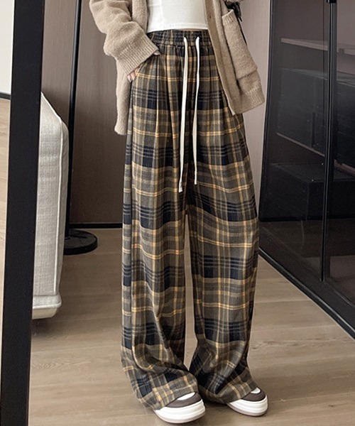 gossip!ロサンゼルス(ゴシップロサンゼルス)の「YUGA ハイウエスト チェック柄フリースインナーパンツ(その他パンツ・レディース・グレー/ブラック/ブラウン/イエロー・FREE)」の10枚目の写真