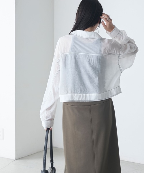 forksy.(フォルクシー)の「【forksy.】配色ステッチ シアー Gジャン風 クロップド丈シャツ(シャツ/ブラウス・レディース・チャコール/オフホワイト/ブルー/ブラック・FREE)」の10枚目の写真