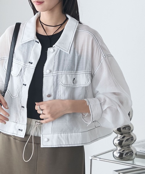 forksy.(フォルクシー)の「【forksy.】配色ステッチ シアー Gジャン風 クロップド丈シャツ(シャツ/ブラウス・レディース・チャコール/オフホワイト/ブルー/ブラック・FREE)」の11枚目の写真