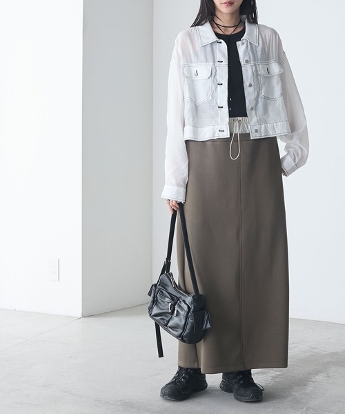 forksy.(フォルクシー)の「【forksy.】配色ステッチ シアー Gジャン風 クロップド丈シャツ(シャツ/ブラウス・レディース・チャコール/オフホワイト/ブルー/ブラック・FREE)」の12枚目の写真