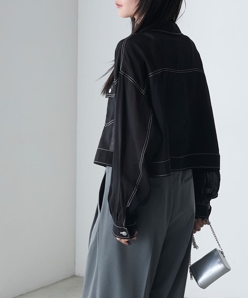 forksy.(フォルクシー)の「【forksy.】配色ステッチ シアー Gジャン風 クロップド丈シャツ(シャツ/ブラウス・レディース・チャコール/オフホワイト/ブルー/ブラック・FREE)」の19枚目の写真