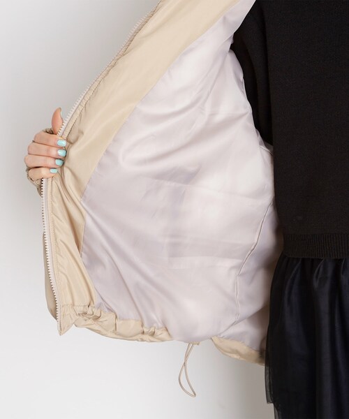 THE SHOP TK （ザ ショップ ティーケー ）の「◆【撥水】タフタ中綿ブルゾン（その他アウター・レディース・ブラック/ライトベージュ・12/13）」の18枚目の写真