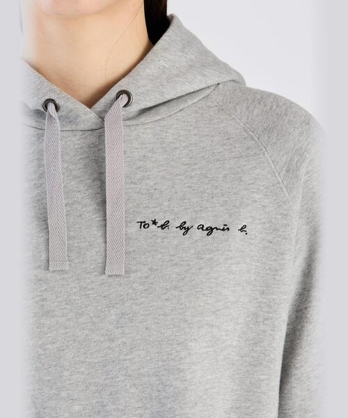 To b. by agnes b.（トゥービーバイアニエスベー）の「ロゴ刺繍 コットン ニューマカロンカラー スウェットフーディー（パーカー・レディース・グレー・40/38）」の3枚目の写真