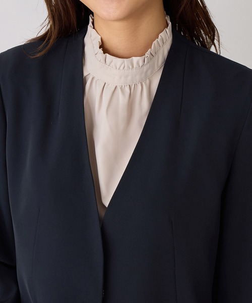 alotta(アロッタ)の「洗える!ノーカラージャケットスーツ(スーツパンツ・レディース・グレイッシュベージュ/ブラック/ネイビー・23号/21号/19号/17号/15号/13号/11号/9号/7号)」の12枚目の写真