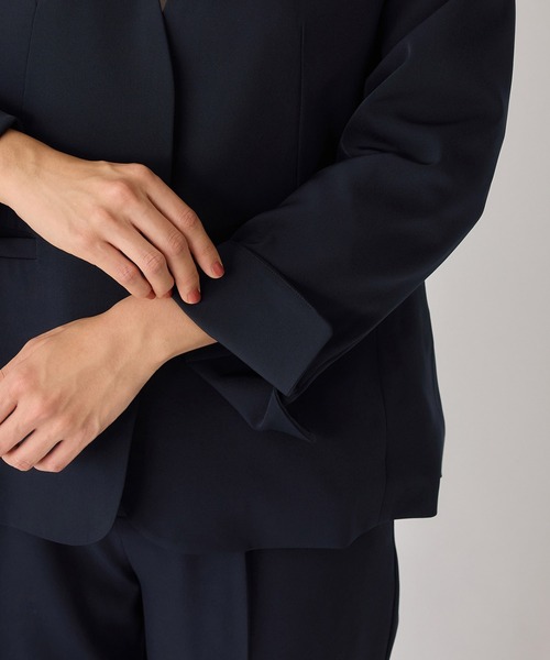 alotta(アロッタ)の「洗える!ノーカラージャケットスーツ(スーツパンツ・レディース・グレイッシュベージュ/ブラック/ネイビー・23号/21号/19号/17号/15号/13号/11号/9号/7号)」の14枚目の写真