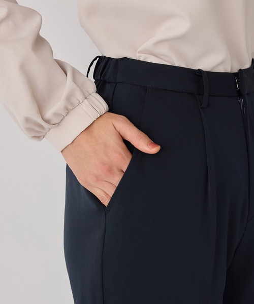 alotta(アロッタ)の「洗える!ノーカラージャケットスーツ(スーツパンツ・レディース・グレイッシュベージュ/ブラック/ネイビー・23号/21号/19号/17号/15号/13号/11号/9号/7号)」の20枚目の写真