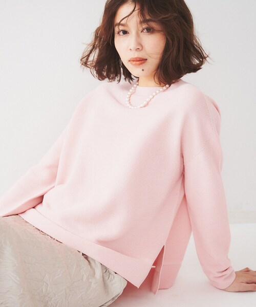 UNTITLED（アンタイトル）の「【体型カバー/春素材】コットン混 ガーターニット（ニット/セーター・レディース・ベビーピンク/ライトグレー/オフホワイト/ブルー/ネイビー・44/48/00/02/04）」の5枚目の写真