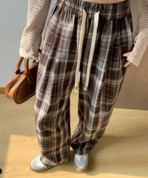 SallyLunn(サリーラン)の「チェックワイドリラックスパンツ(その他パンツ・レディース・ブラウン/ブラック/ホワイト・LARGE/MEDIUM)」の6枚目の写真