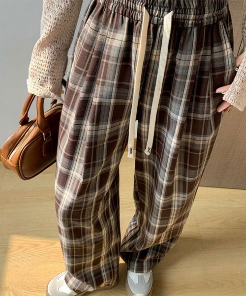 SallyLunn(サリーラン)の「チェックワイドリラックスパンツ(その他パンツ・レディース・ブラウン/ブラック/ホワイト・LARGE/MEDIUM)」の7枚目の写真