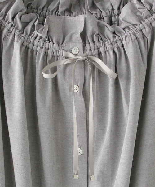 e/rm（イーアールエム）の「オフショルフリルドレス（ワンピース・レディース・グレー系その他2/ライトブルー/ネイビー・FREE）」の14枚目の写真