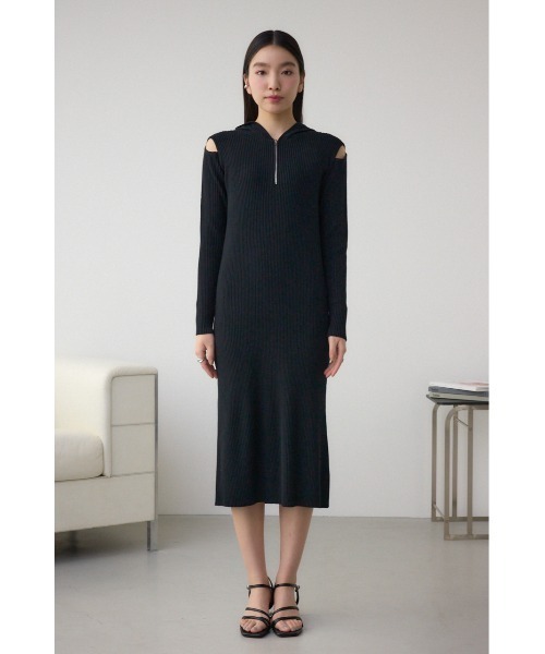 AZUL by moussy(アズールバイマウジー)の「【身長/骨格別着用画像あり】ショルダースリットリブニットワンピース 春服 秋服 ロングワンピース デザインワンピ(ワンピース・レディース・ライトグレー/ブラック/ブルー・FREE)」の6枚目の写真