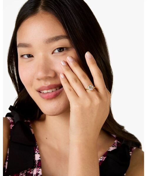 kate spade new york（ケイトスペード ニューヨーク）の「サムシング スパークリー スペード リング（リング・レディース・ベージュ・6）」の2枚目の写真