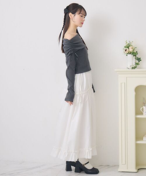 ems excite（エムズエキサイト）の「ハイウエストドロストフレアSK（スカート・レディース・オフホワイト/ブラック系その他2/ブラック・FREE）」の16枚目の写真