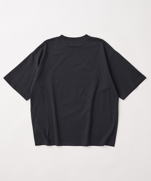 MONO-MART(モノマート)の「ヴィンテージライクデザイングラフィックプリント半袖Tシャツ(Tシャツ/カットソー・レディース・ブラック系1/ブラック系3/スミクロ/ブラック系/ホワイト系/ブラック系2/オフホワイト/ブラック系5/ブラック系4・M/L)」の21枚目の写真