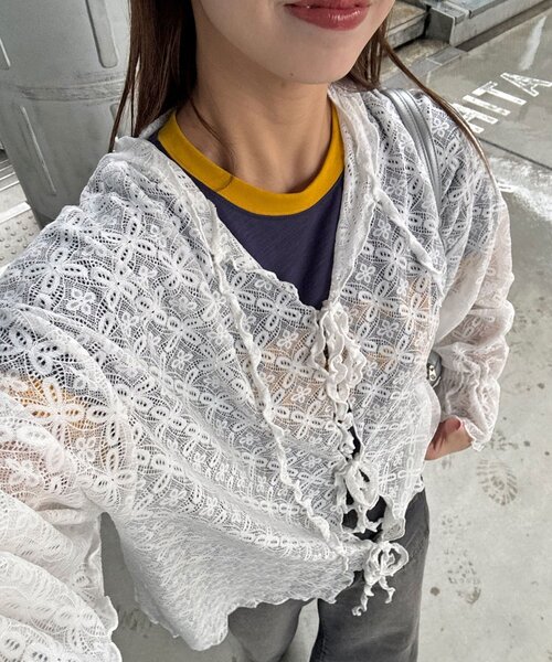CIAOPANIC(チャオパニック)の「レースメローフーディートップス(Tシャツ/カットソー・レディース・ブラック/アイボリー/オフホワイト/ブラウン/カーキ/サックスブルー・ONE SIZE)」の7枚目の写真