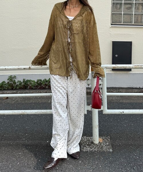 CIAOPANIC（チャオパニック）の「レースメローフーディートップス（Tシャツ/カットソー・レディース・ブラック/アイボリー/オフホワイト/ブラウン/カーキ/サックスブルー・ONE SIZE）」の17枚目の写真