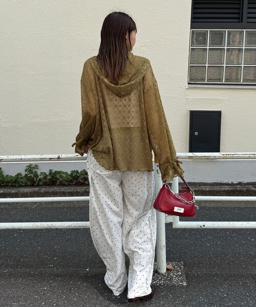 CIAOPANIC（チャオパニック）の「レースメローフーディートップス（Tシャツ/カットソー・レディース・ブラック/アイボリー/オフホワイト/ブラウン/カーキ/サックスブルー・ONE SIZE）」の15枚目の写真