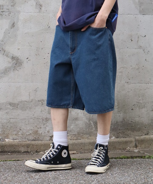 FIRST DOWN（ファーストダウン）の「【FIRST DOWN/ファーストダウン】BAGGY FIT SHORT JEAN/ バギーフィット ショートジーン（デニムパンツ・メンズ・ネイビー/ライトブルー/ブラック・XL/L/M）」の2枚目の写真