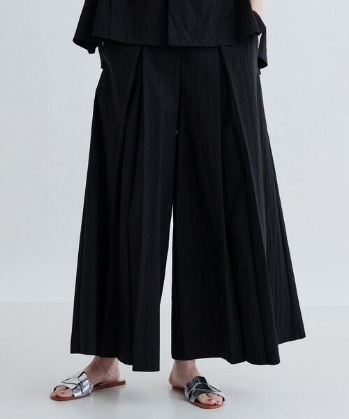 GALLEST（ギャレスト）の「【セットアップ可能】ペーパーライクタックフレアパンツ（その他パンツ・レディース・ブラック/ベージュ/ホワイト・38/36/40）」の7枚目の写真