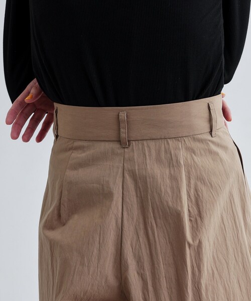 GALLEST（ギャレスト）の「【セットアップ可能】ペーパーライクタックフレアパンツ（その他パンツ・レディース・ブラック/ベージュ/ホワイト・38/36/40）」の14枚目の写真