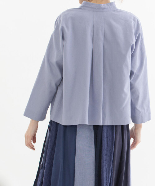 nop de nod(ノップドゥノッド)の「リネンコットンダッチカラージャケットシャツ(シャツ/ブラウス・レディース・オフホワイト/ブラック/ライトブルー/カーキ・M)」の11枚目の写真