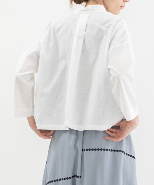 nop de nod(ノップドゥノッド)の「リネンコットンダッチカラージャケットシャツ(シャツ/ブラウス・レディース・オフホワイト/ブラック/ライトブルー/カーキ・M)」の18枚目の写真