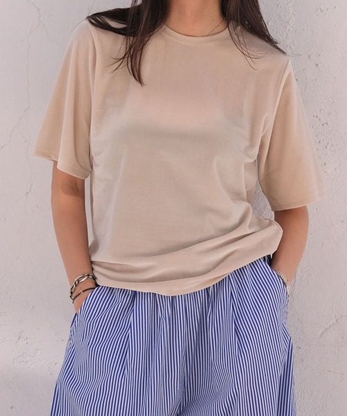 AKTE(アクテ)の「ベロアTシャツ(Tシャツ/カットソー・レディース・ピンク/サンドベージュ/ネイビー・FREE)」の2枚目の写真