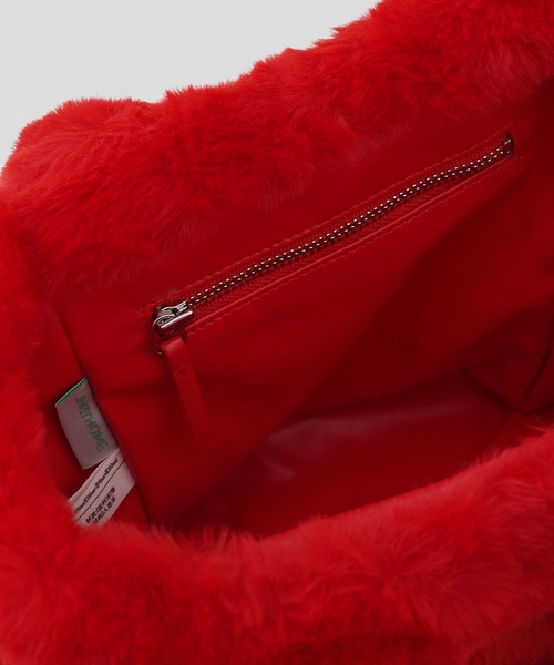 JNBY(ジェーエヌビーワイ)の「HOME Fur Mini Tote bag / ファーミニバッグ(ハンドバッグ・レディース・レッド・ONE SIZE)」の4枚目の写真