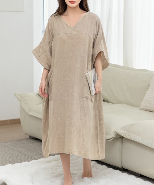 DAY CLOSET（デイ クローゼット）の「【7分丈タイプ】湯あがりにマスト。リラクシードルマンスリーブコットンワンピース レディース（ガウン/バスローブ・レディース・ベージュ/キナリ/チャコールグレー/ブルー/インディゴブルー/ブラック・FREE）」の4枚目の写真