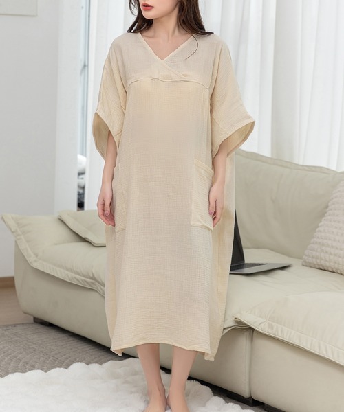 DAY CLOSET（デイ クローゼット）の「【7分丈タイプ】湯あがりにマスト。リラクシードルマンスリーブコットンワンピース レディース（ガウン/バスローブ・レディース・ベージュ/キナリ/チャコールグレー/ブルー/インディゴブルー/ブラック・FREE）」の2枚目の写真
