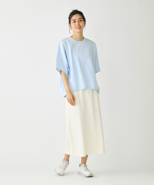 I.T.'S international(イッツインターナショナル)の「バックジップTシャツ(Tシャツ/カットソー・レディース・ブラック/サックスブルー/ブラウン系その他/オフホワイト・フリー)」の5枚目の写真