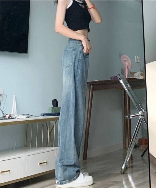 maison de LATIR(メゾンドラティール)の「ルーズシルエットがオシャレなストレートモップデニム(その他パンツ・レディース・ライトブルー/ブラック/ブルー・M/L/XL)」の9枚目の写真
