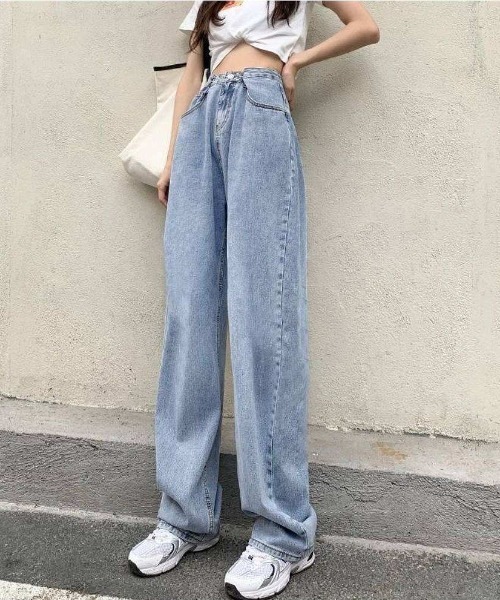 maison de LATIR(メゾンドラティール)の「ルーズシルエットがオシャレなストレートモップデニム(その他パンツ・レディース・ライトブルー/ブラック/ブルー・M/L/XL)」の8枚目の写真