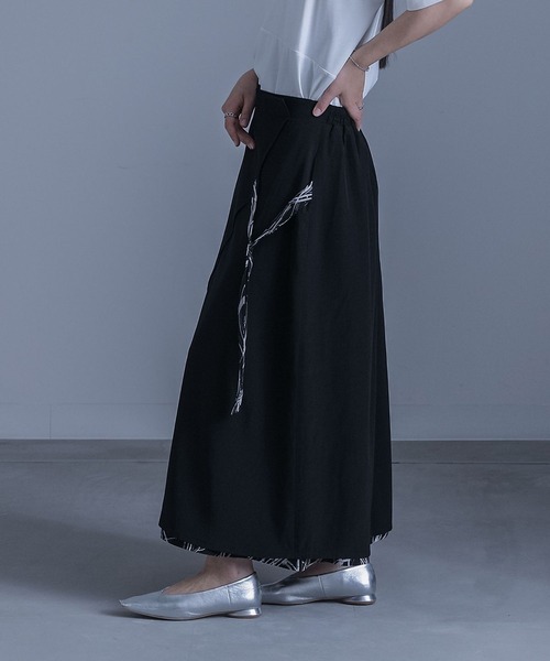 kOhAKU（コハク）の「『異素材ラップフレアスカート』（スカート・レディース・ベージュ/ブラック・1/2）」の11枚目の写真