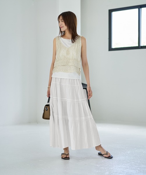 STYLE DELI（スタイルデリ）の「コットン質感のタックティアードロングスカート（スカート・レディース・ホワイト・01/02）」の2枚目の写真
