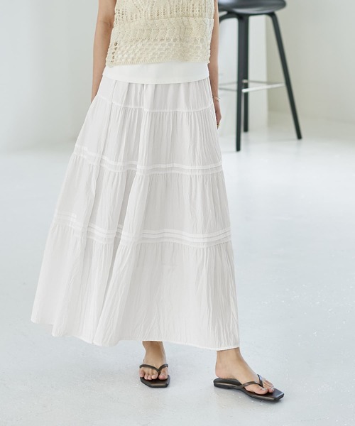 STYLE DELI（スタイルデリ）の「コットン質感のタックティアードロングスカート（スカート・レディース・ホワイト・01/02）」の6枚目の写真