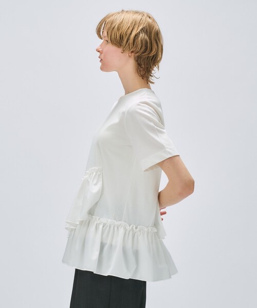 cloenc(クロエンス)の「【マシンウォッシュ】イレヘムフリルプルオーバー(Tシャツ/カットソー・レディース・ブラック/ホワイト/ベージュ・02)」の6枚目の写真