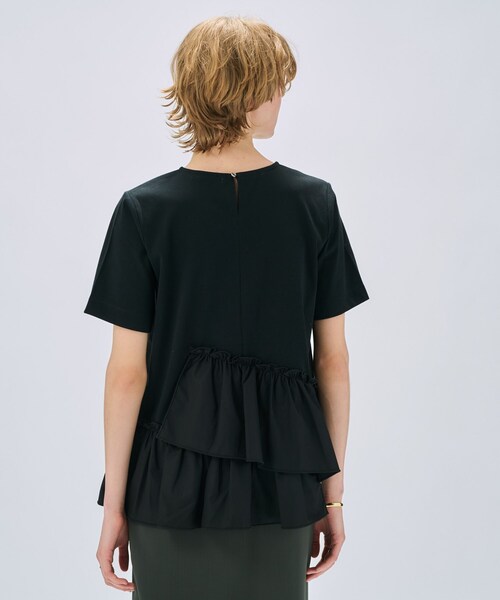 cloenc(クロエンス)の「【マシンウォッシュ】イレヘムフリルプルオーバー(Tシャツ/カットソー・レディース・ブラック/ホワイト/ベージュ・02)」の4枚目の写真