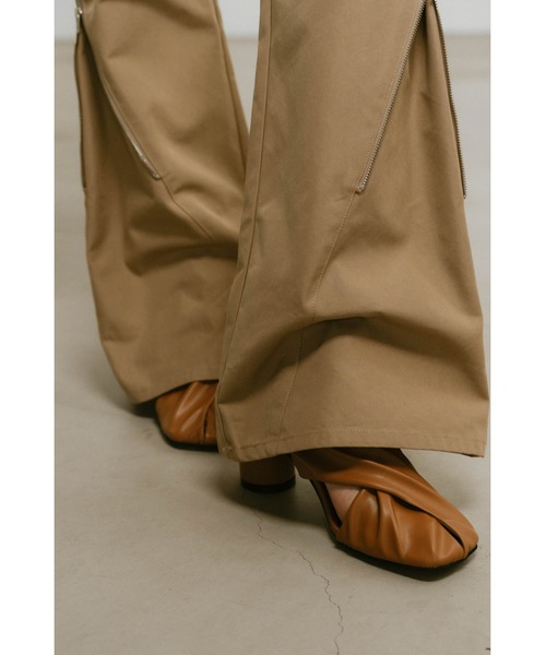 Knuth Marf（クヌースマーフ）の「2way cross design pumps（パンプス・レディース・ブラック/ミント/キャメル・23/24/25）」の3枚目の写真