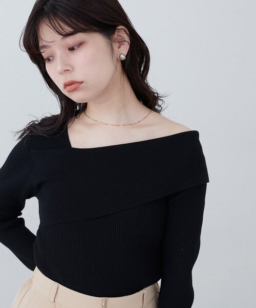 natural couture(ナチュラルクチュール)の「アシメオフショル長袖ニット(ニット/セーター・レディース・ブラック/サックスブルー/ブラウン/ボルドー/アイボリー/グリーン/グレイッシュベージュ・FREE)」の11枚目の写真