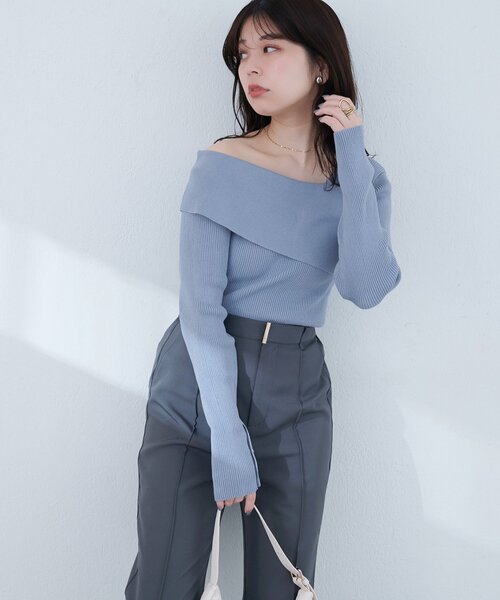 natural couture(ナチュラルクチュール)の「アシメオフショル長袖ニット(ニット/セーター・レディース・ブラック/サックスブルー/ブラウン/ボルドー/アイボリー/グリーン/グレイッシュベージュ・FREE)」の19枚目の写真
