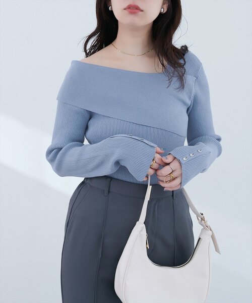 natural couture(ナチュラルクチュール)の「アシメオフショル長袖ニット(ニット/セーター・レディース・ブラック/サックスブルー/ブラウン/ボルドー/アイボリー/グリーン/グレイッシュベージュ・FREE)」の7枚目の写真