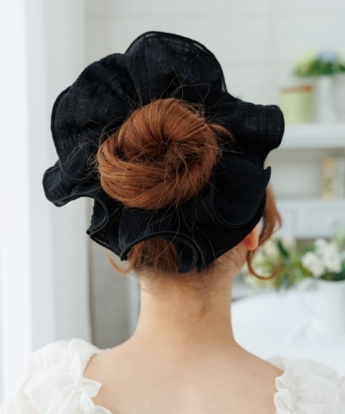 flower（フラワー）の「ビッグセーラーシュシュ（シュシュ・レディース・アイボリー/ブラック・FREE）」の12枚目の写真