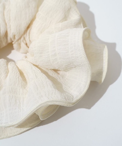 flower（フラワー）の「ビッグセーラーシュシュ（シュシュ・レディース・アイボリー/ブラック・FREE）」の6枚目の写真