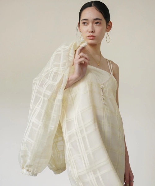Bab(バブ)の「【S・Mサイズ展開】シアーチェックキャミワンピース(ワンピース・レディース・ブラック/アイボリー・MEDIUM/SMALL)」の5枚目の写真