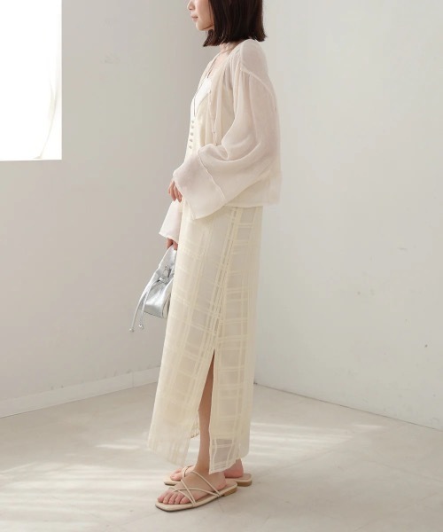 Bab(バブ)の「【S・Mサイズ展開】シアーチェックキャミワンピース(ワンピース・レディース・ブラック/アイボリー・MEDIUM/SMALL)」の7枚目の写真