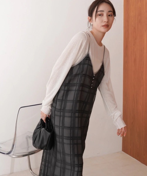 Bab(バブ)の「【S・Mサイズ展開】シアーチェックキャミワンピース(ワンピース・レディース・ブラック/アイボリー・MEDIUM/SMALL)」の15枚目の写真