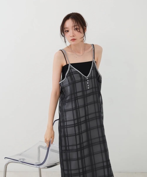 Bab(バブ)の「【S・Mサイズ展開】シアーチェックキャミワンピース(ワンピース・レディース・ブラック/アイボリー・MEDIUM/SMALL)」の8枚目の写真